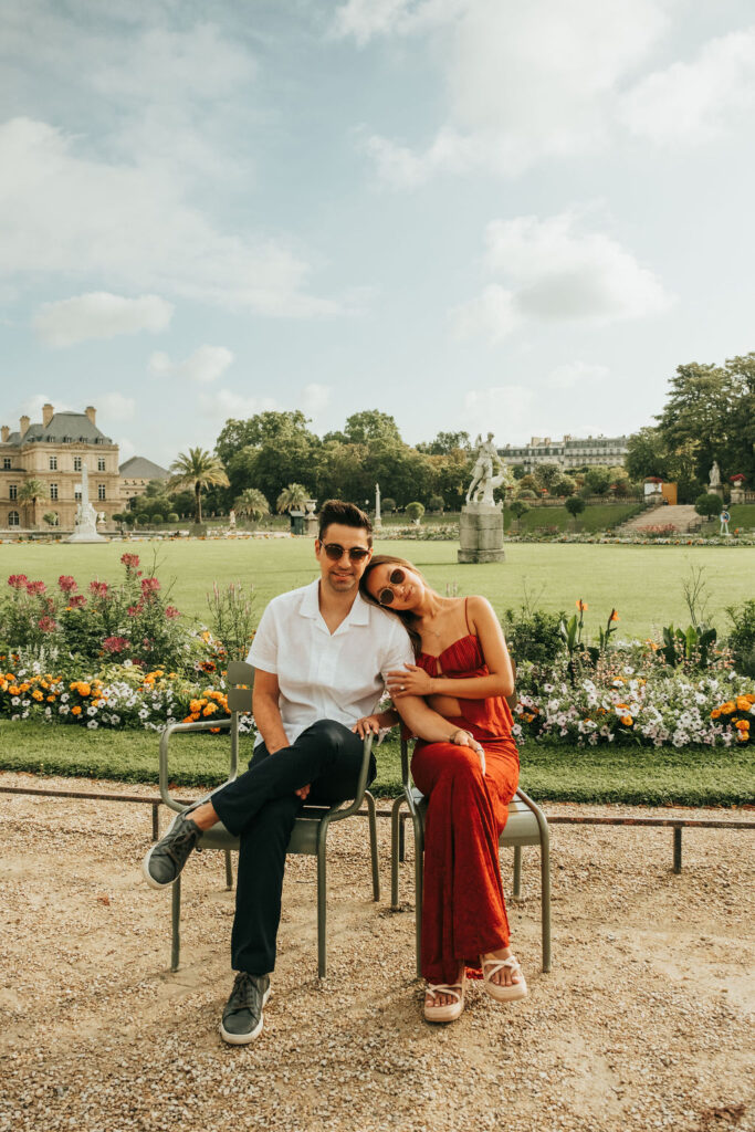 Paris couple romantic photoshoot