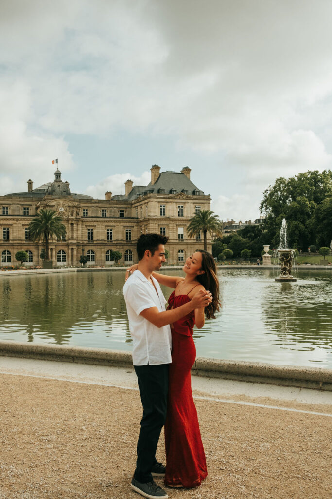 engagement photoshoot paris